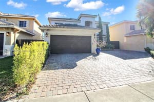 9008 Sw 211th Ln Cutler Bay, FL 33189 - MLS#A11953013