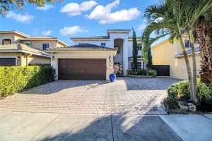 9008 Sw 211th Ln Cutler Bay, FL 33189 - MLS#A11953013