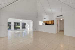 5505 Bluejack Oak Cir Tamarac, FL 33319 - MLS#A11953060