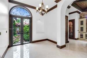 9801 Sw 60th Ct Pinecrest, FL 33156 - Off Market