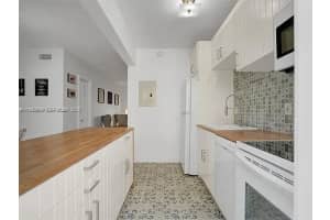 915 Se 8th St 106 Miami Beach, FL 33139 - MLS#A11953099