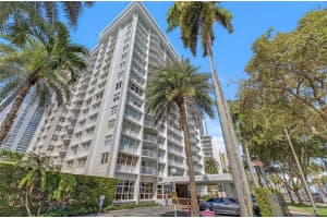1420 Brickell Bay Dr 904b Miami, FL 33131 - MLS#A11953106