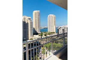 701 Brickell Key Blvd 2004 Miami, FL 33131 - MLS#A11953128