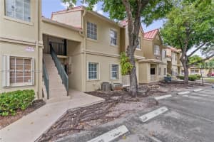 18348 Nw 68th Ave D Hialeah, FL 33015 - MLS#A11953179