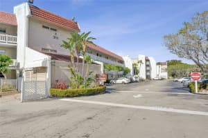 3511 E Inverrary Dr 107 Lauderhill, FL 33319 - MLS#A11953207