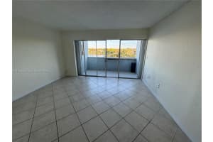 9351 Fontainebleau Blvd APT B418, Miami, FL 33172, - MLS#A11953256