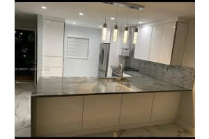 1100 W 35th St, Hialeah