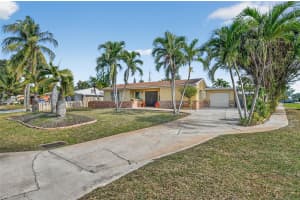 1712 High Ridge Rd Lake Worth, FL 33461 - MLS#A11953314