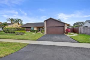 8080 Nw 51st Ct Lauderhill, FL 33351 - MLS#A11953336