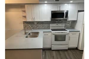 7155 Nw 179th St 304 Hialeah, FL 33015 - MLS#A11953352