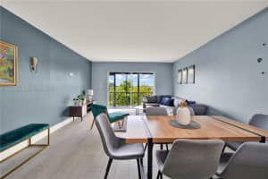 950 Hillcrest Dr 414, Hollywood