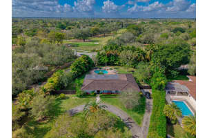 9750 Sw 96 Ct Miami, FL 33176 - MLS#A11953470