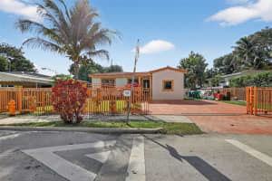 520 Ne 111th St Miami, FL 33161 - MLS#A11953500