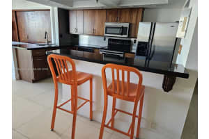 2401 Collins Ave , Miami Beach, FL 33140 - MLS#A11953505
