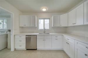 9557 Sw 40th Ter 9557 Miami, FL 33165 - MLS#A11953512