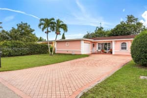 6370 Sw 33rd St, Miramar