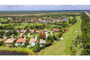 8244 Lakeview Dr, West Palm Beach