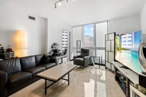 300 Biscayne Blvd , Miami, FL 33131 - MLS#A11953570