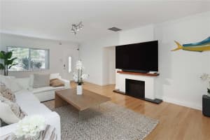 1242 Buchanan St Hollywood, FL 33019 - MLS#A11953598