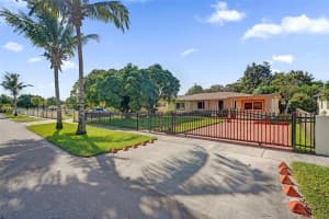 16200 Ne 8th Ct North Miami Beach, FL 33162 - MLS#A11953652