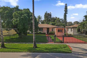 16200 Ne 8th Ct North Miami Beach, FL 33162 - MLS#A11953652