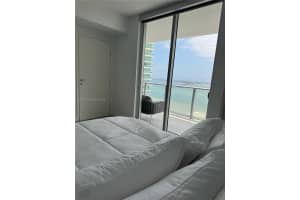 1300 Brickell Bay Dr 2504 Miami, FL 33131 - MLS#A11953720