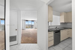 2780 Ne 183rd St 1911, Aventura