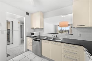 2780 Ne 183rd St 1911 Aventura, FL 33160 - MLS#A11953747