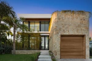 701 86th St . Miami Beach, FL 33141 - MLS#A11953751