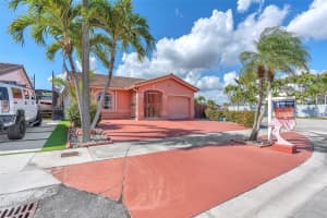 1002 Sw 142nd Ct Miami, FL 33184 - MLS#A11953763