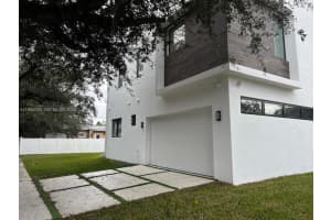 2 Hough Dr Miami Springs, FL 33166 - MLS#A11953770