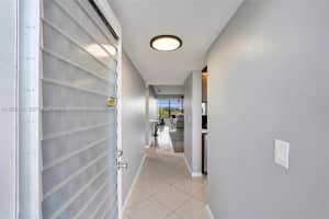 1514 Whitehall Dr 405 Davie, FL 33324 - MLS#A11953792