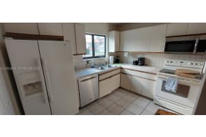 19525 E Cypress Ct E 19525 Hialeah, FL 33015 - MLS#A11953840