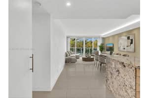 100 Bayview Dr 223 Sunny Isles Beach, FL 33160 - MLS#A11953853