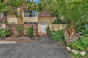 3750 Sw 60th Ter 1 Davie, FL 33314 - MLS#A11953859