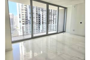 300 Biscayne Boulevard Way 2208w, Miami