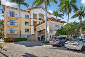 16135 Emerald Estates Dr APT 162, Weston, FL 33331, - MLS#A11953896