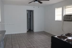 5743 Lincoln St 2 Hollywood, FL 33021 - MLS#A11953909