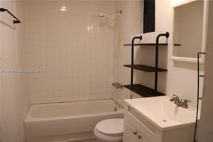 5743 Lincoln St 2 Hollywood, FL 33021 - MLS#A11953909