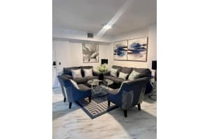 9340 Fontainebleau Blvd 313 Miami, FL 33172 - MLS#A11953947