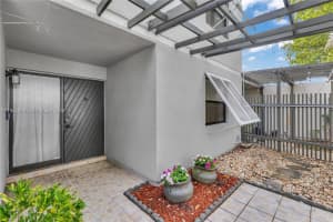 1551 Nw 113th Ave Pembroke Pines, FL 33026 - MLS#A11953948