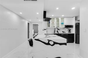 3800 Hillcrest Dr 203 Hollywood, FL 33021 - MLS#A11953968