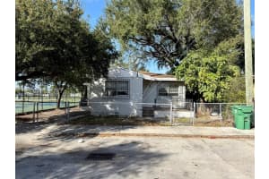 413 Nw 63rd St, Miami