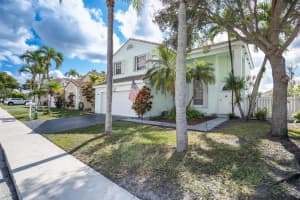 13930 Oak Ridge Dr Davie, FL 33325 - MLS#A11954036