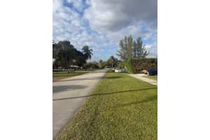 3895 Sw 68th Ave Miami, FL 33155 - MLS#A11954077