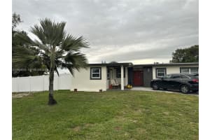 5700 Sw 54th Ter, Davie