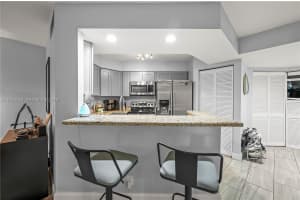 8058 Nw 15th Mnr 8058 Plantation, FL 33322 - MLS#A11954143