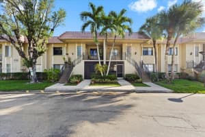 302 Lakeview Dr 203 Weston, FL 33326 - MLS#A11954179