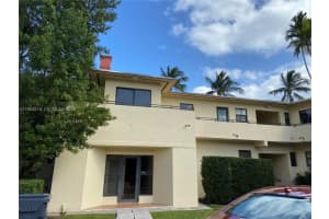 32 Camden Dr 7 Bal Harbour, FL 33154 - MLS#A11954215