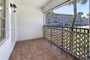 133 Se 4th Ave 10 Hallandale Beach, FL 33009 - MLS#A11954268